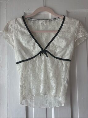 V-neck White Lace Top